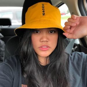 Meet your Posher, Angeli